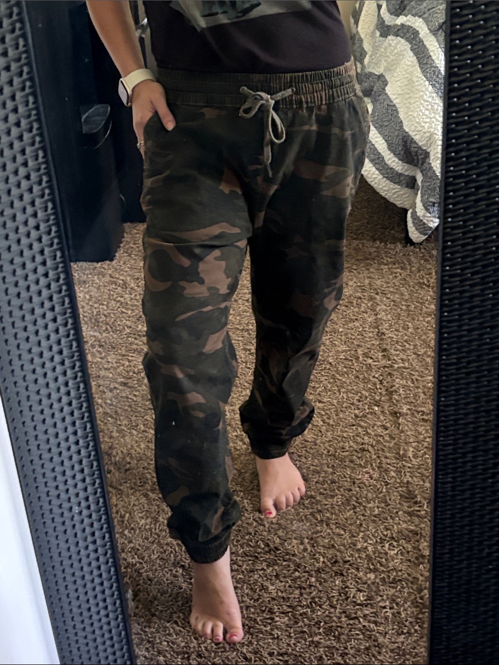 Size L Camo Jogger Pants - Green